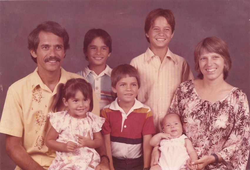 Tulsi with her parents & siblings