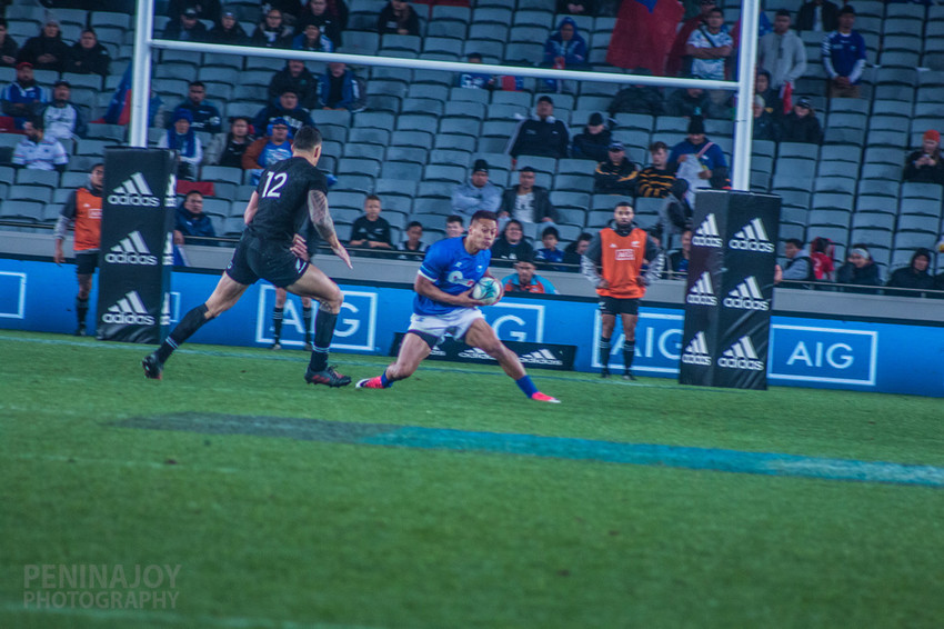THE STEP!!! Tim hot steps his cousin Sonny Bill!