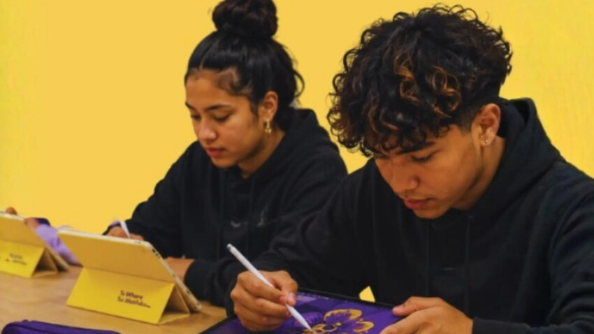 A screenshot from Te Whare Toi Matihiko founder Kennedy Kioa Toi Faimanifo's presentation to the Manurewa Local Board shows students taking part in the initiative's Digital Creators Academy.
