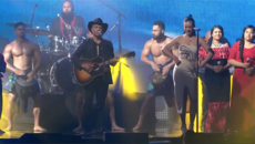 "WE KNOW THE WAY" live at the Vodafone New Zealand Music Awards 