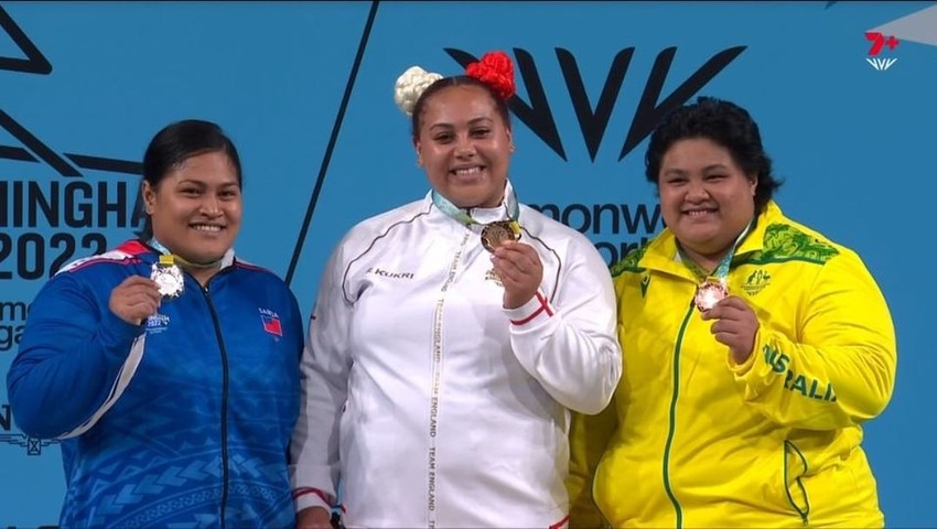 Women of Colour weightlfters - we love to see it! L-R Feagaiga Stowers, Emily Campbell (Jamaican heritage) & Nauruan born Charisma Amoe-Tarrant