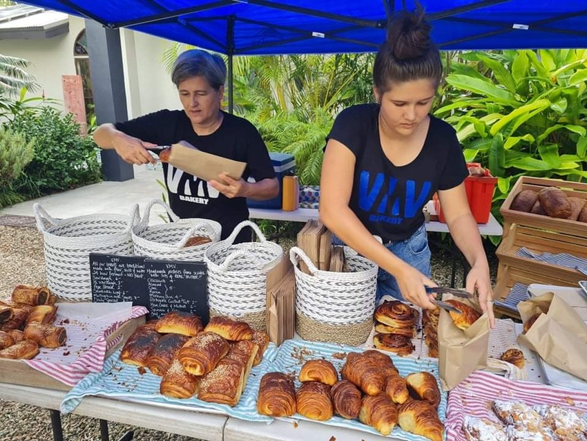 Dearloves croissants