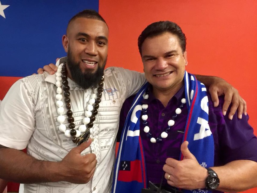 Toa Samoa Captain Frank Pritchard with La'auli Sir Michael Jones at their jersey presentation.