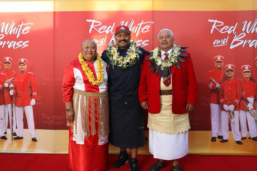 Writer & Producer Nua Finau with his parents who also played JP Foliaki's on screen parents in 'Red, White & Brass'