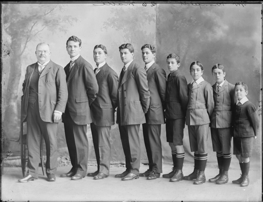  The Kronfeld Boys. From the left, Gustav, Gus, Sam, Fritz, Manny, Isi, Moe, Leo and Tui. (Photo by Schmidt Herman John)