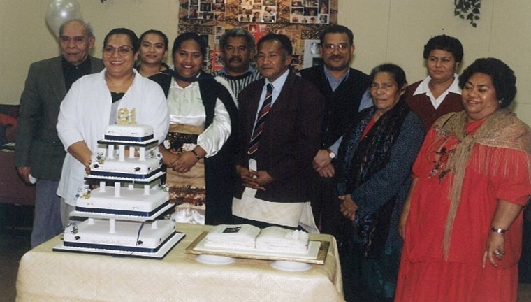 The family celebrating ‘Uheina’s graduation alongside her 21st birthday