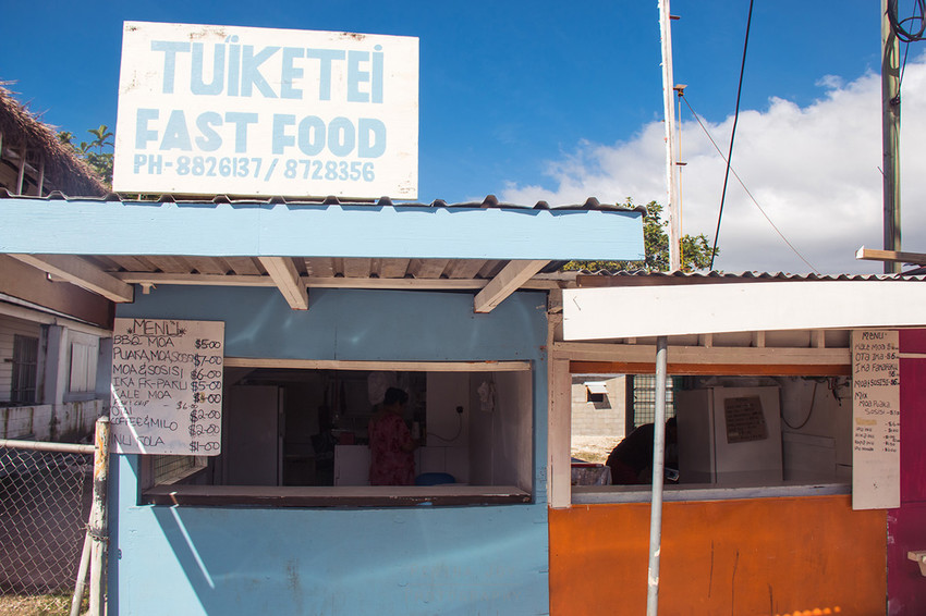 Street vendors selling island 'fast food'