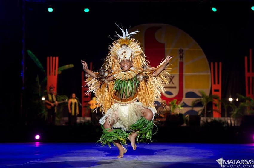 Siaki competing in Tahiti in 2013