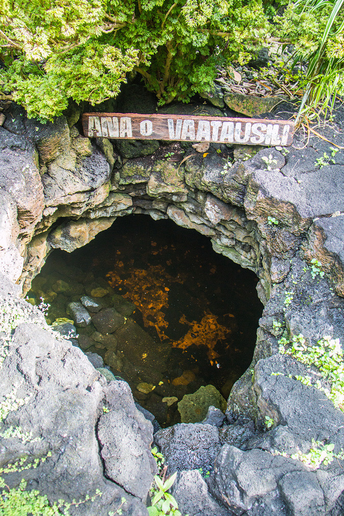 Vai Sua Toto - when you look at the water in this hole it looks like it has been stained with blood.