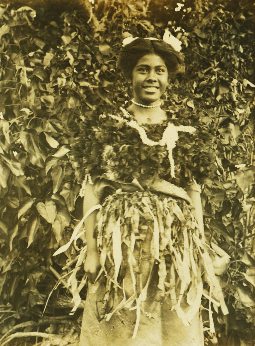 This photo appears to show Princess Sālote in traditional costume circa 1913-14. Klinkmüller Family Collection, Museum of Samoa