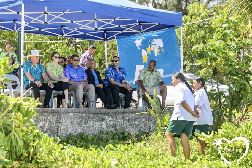 Welcome at Nikao Social Centre by Apii Nikao students Photo Credit: Island Love Photography