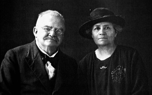 Gustav and Louisa Kronfeld ( Photo courtesy of the Kronfeld Family Collection)