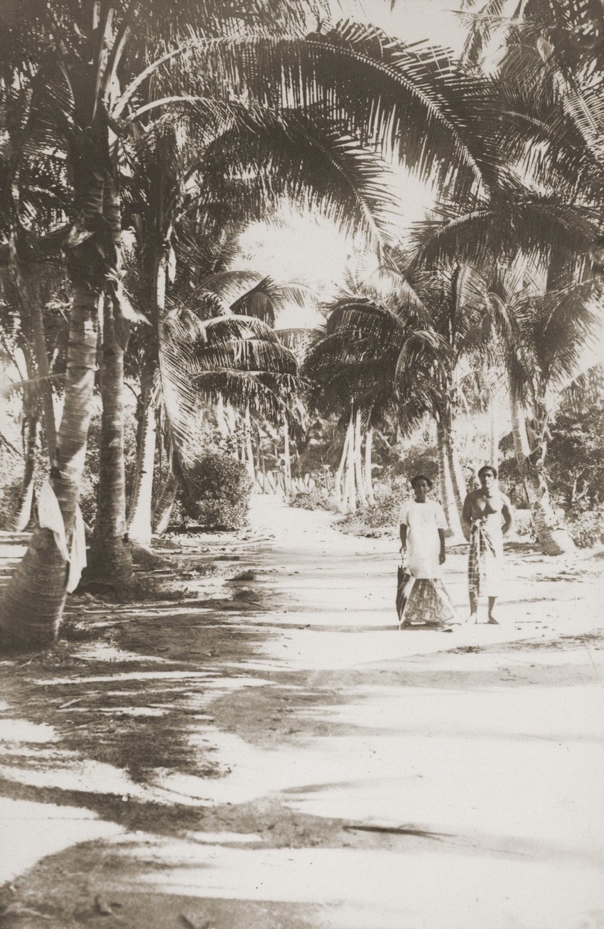 View along the Coast Road, Aleipata, 1915. Photo: Gesa Akkerman-Ohle Collection