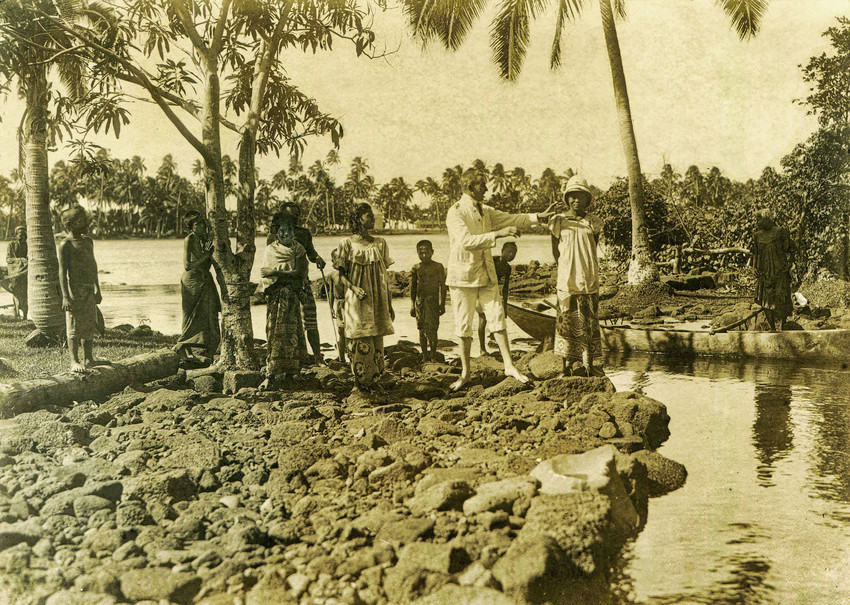 Safune lake and people, circa 1910. (Klinkmüller Family Collection)