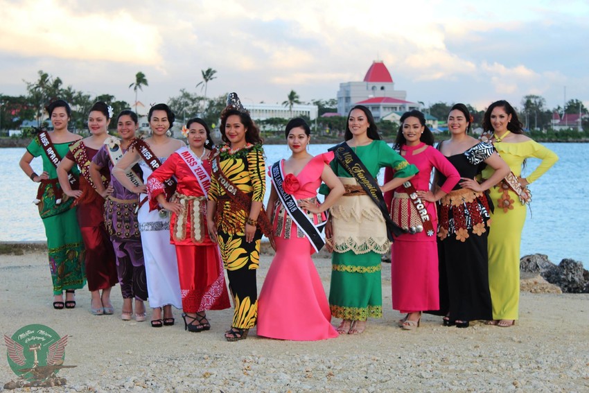 Miss Heilala 2018 contestants with the 2017 winner Ophelia Kava.