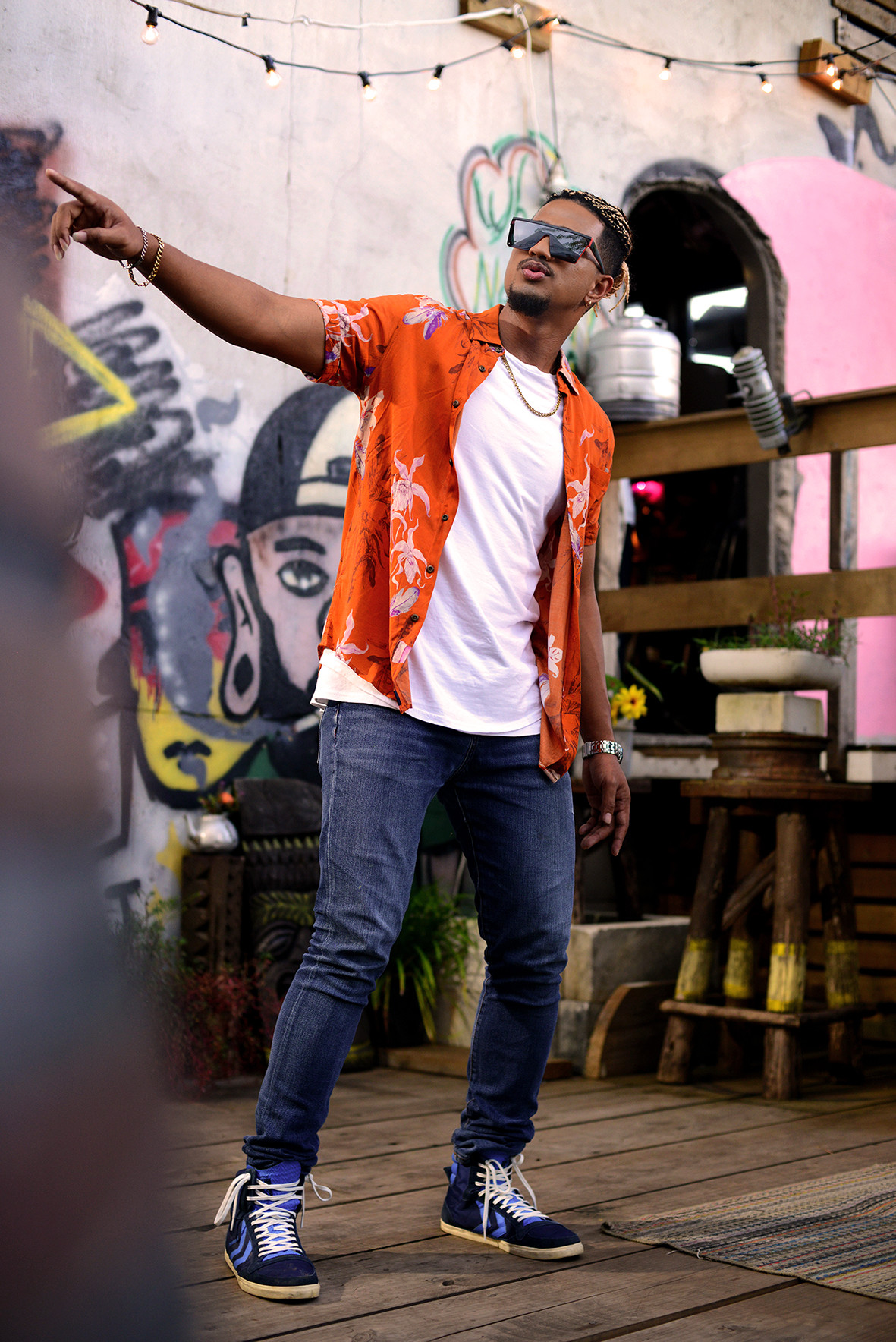 E le'o a'u se fufulu ulo - Mr Cowboy — thecoconet.tv - The world’s ...