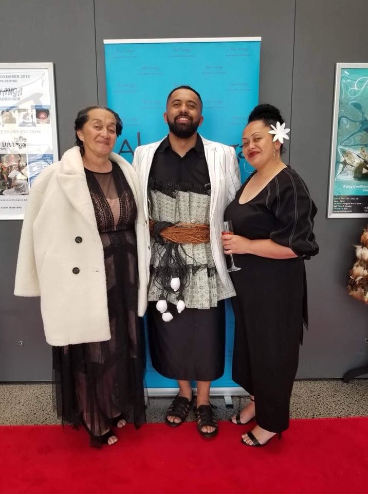 Vivian with his Mum Ngametua & sister Puretu