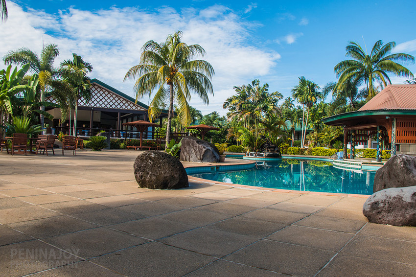 Pool & deck at Amoa Resort