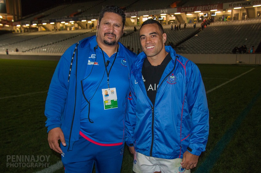 Ramsey Tomokino with Manu Samoa captain Kahn Fotuali'i
