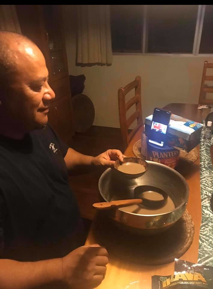 Manase holding an online Kava session