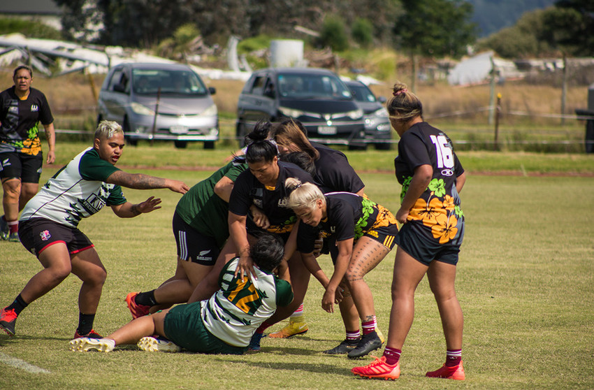 Wellington Barbarians playing Manurewa in the Open Womens Tight 5 grade