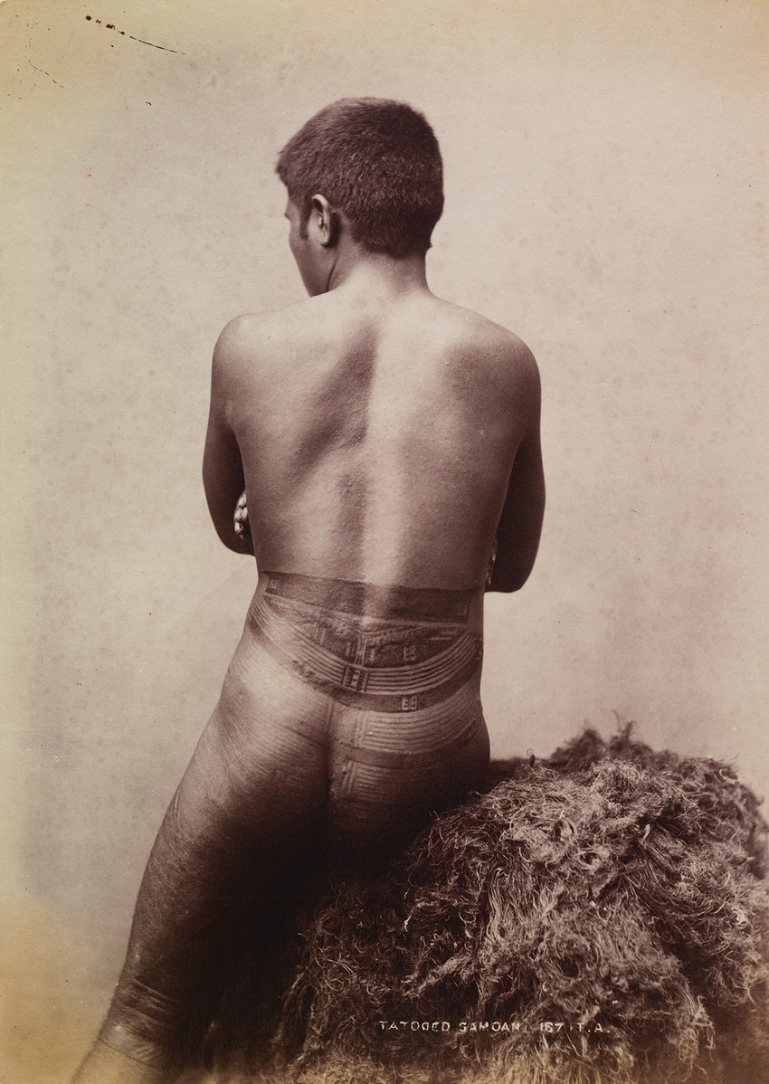 Fig. 31 Tattooed Sāmoan c. 1900, photograph by Thomas Andrew. Museum of New Zealand Te Papa Tongarewa, O.005772