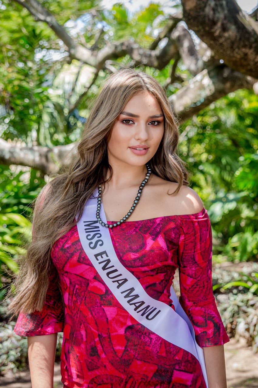 Miss Cook Islands photo shoot with Jenna Tere