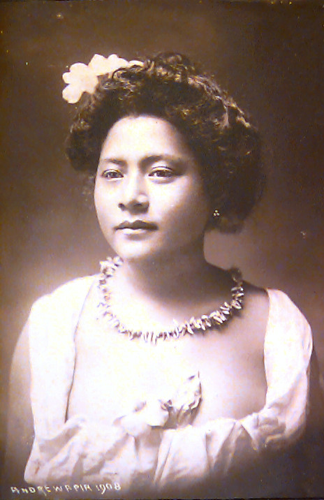 Photo credit: Samoan woman, 1908 Samoa, by Thomas Andrew, Te Papa