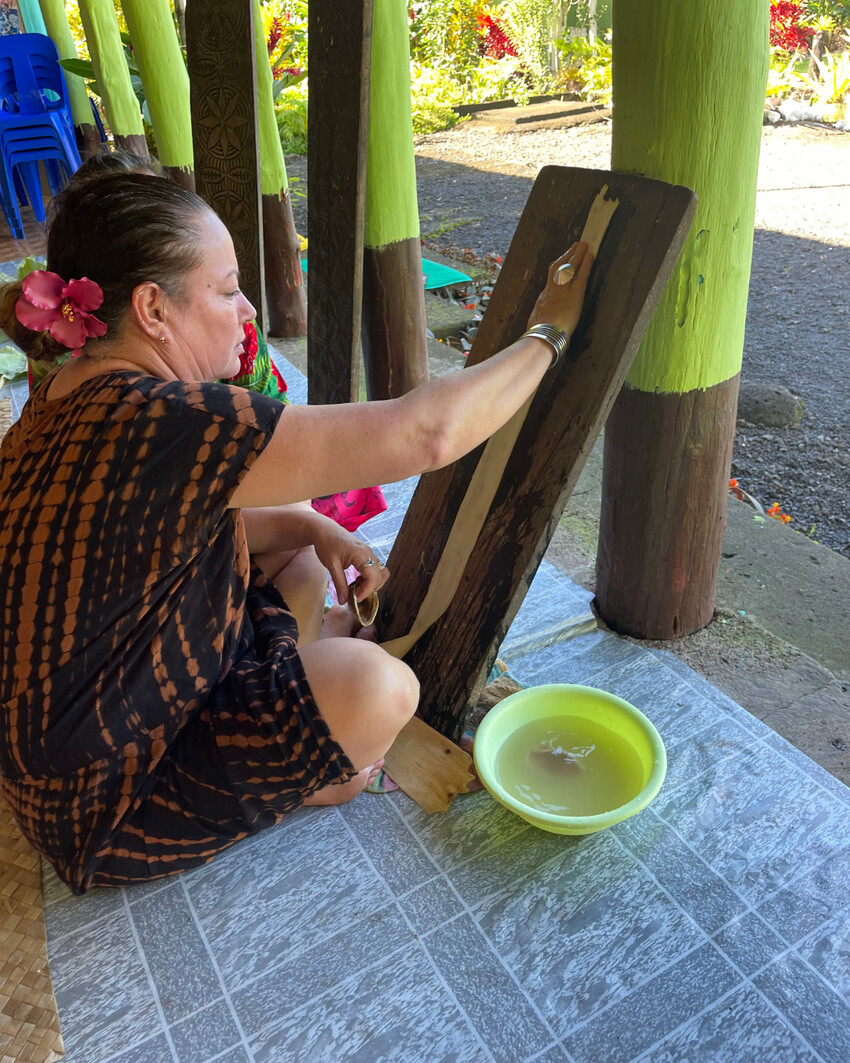 Mcgregor learning how to make traditional Samoan Siapo in Savai'i