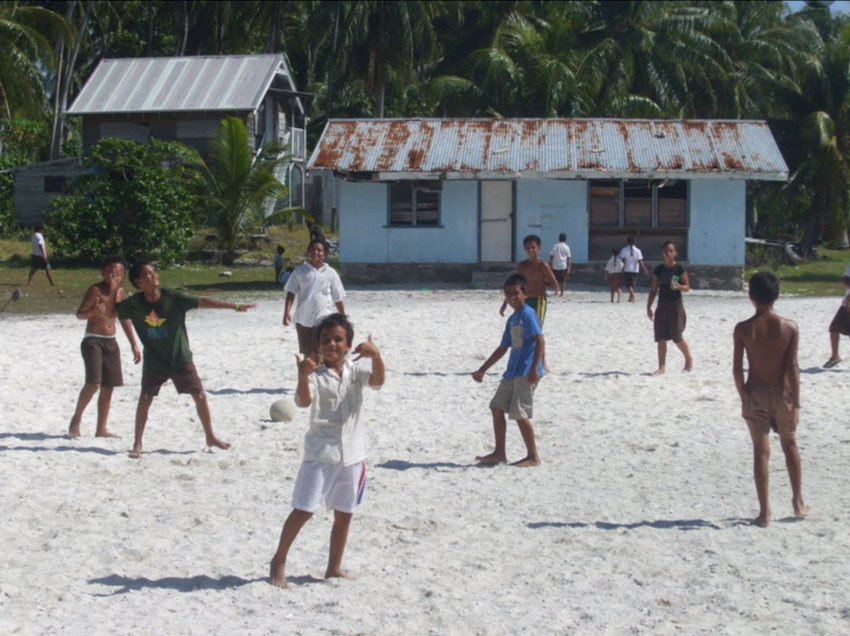 Children playing in Manihiki (photo supplied - Romani's own)