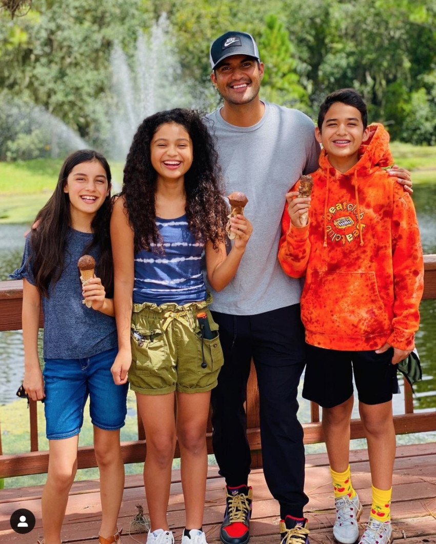 Jarom with his father Justin and siblings via Justin's Instagram