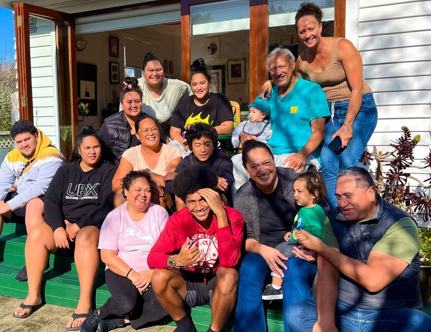 Maui with her father and some of her family in New Zealand