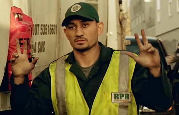 Max Holloway in Den of Thieves