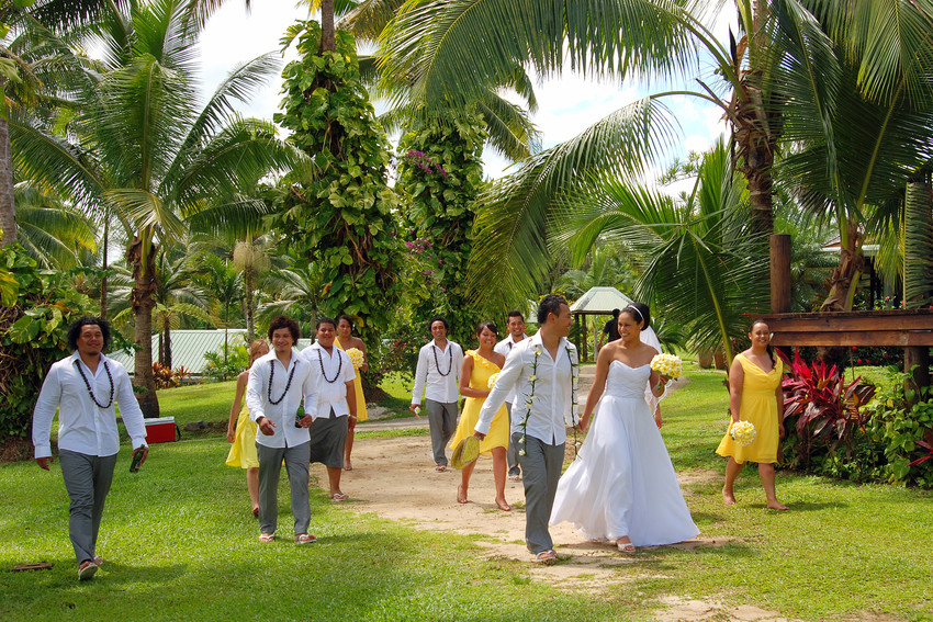 Dahlia and Mani Malaeulu's wedding at Sinalei in Samoa