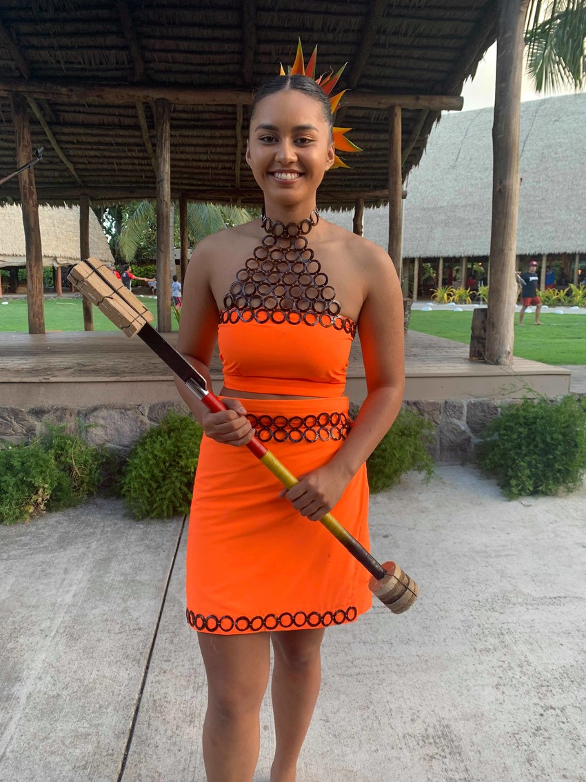SIVA AFI TEINE TOA - MOEMOANA SCHWENKE — rthecoconet.tv - The